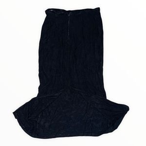 🕷 Black maxi skirt with slit 🕷